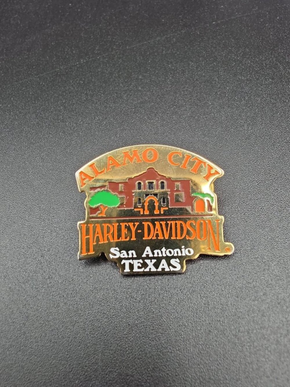ALAMO CITY SAN ANTONIO TEXAS HARLEY DAVIDSON DEALER VEST BRASS PIN